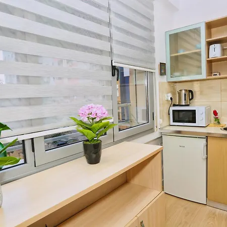 Cozy Near Square 21 Apartment Tirana
