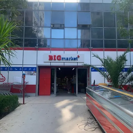 Cozy Next To Square 21 *