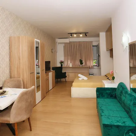 Cozy Next To Square 21 Appartement *