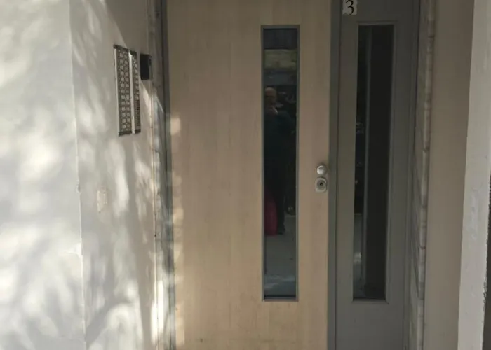 Cozy Next To Square 21