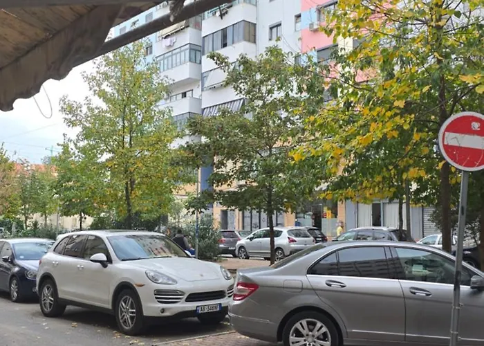 Cozy Next To Square 21 Appartement Tirana