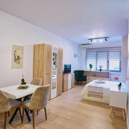 Cozy Near Square 21 Apartamento *