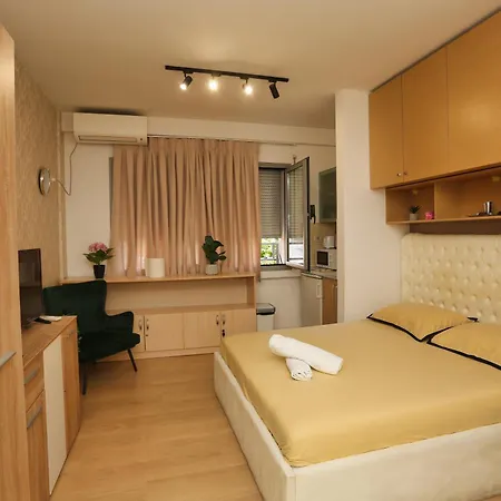 Apartment Cozy Near Square 21 *