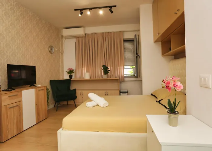 Cozy Next To Square 21 Apartmán *